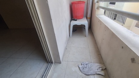 Manama, Apartments/Houses, BHD 130/month,  2 BR,  Manama:- Close To Al Shifa Hospital Or AMH.2Bhk Unfurnished Flat On Rent Without Ewa.B