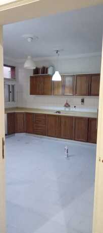 Jeddah, Apartments/Houses, SAR 27000/year,  5 BR,  250 Sq. Meter,  Cheap!! Al Marwa 7 Fam/single Rooftop Flat 5 Rooms, 3baths, Maid Rm,