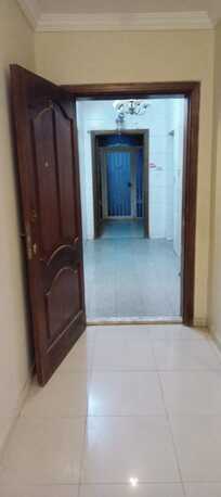 Jeddah, Apartments/Houses, SAR 27000/year,  5 BR,  250 Sq. Meter,  Cheap!! Al Marwa 7 Fam/single Rooftop Flat 5 Rooms, 3baths, Maid Rm,