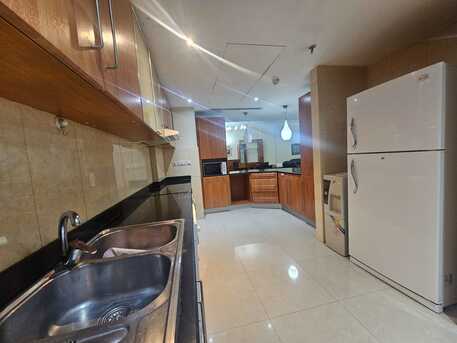 Juffair, Housing Exchanges, BD 75/month,  1 BR,  Urgent Needed Well Working Lady Share Bedspace