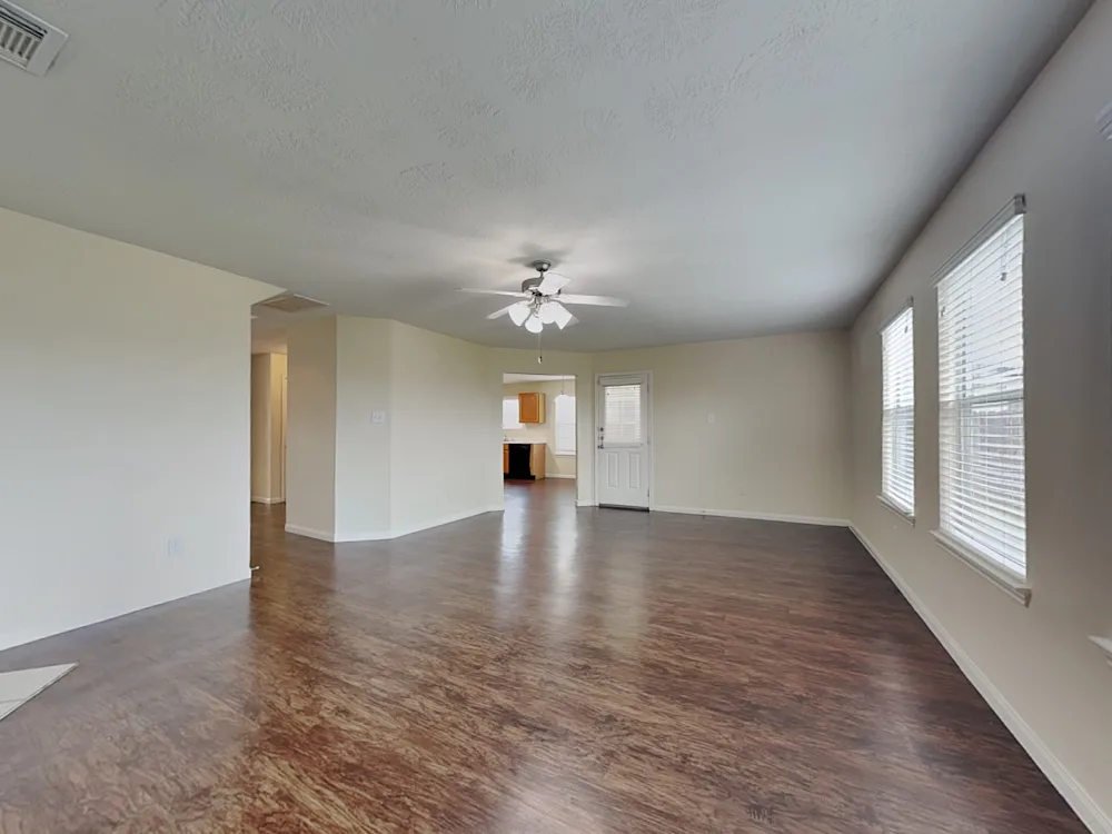 Houston, Apartments, Flats, Houses & Villas, USD 970/month,  4 BR,  0 Sq. Meter,  Conducive And Spacious 3 Bed 2.5 Bath 2,268 Sqft Houston TX