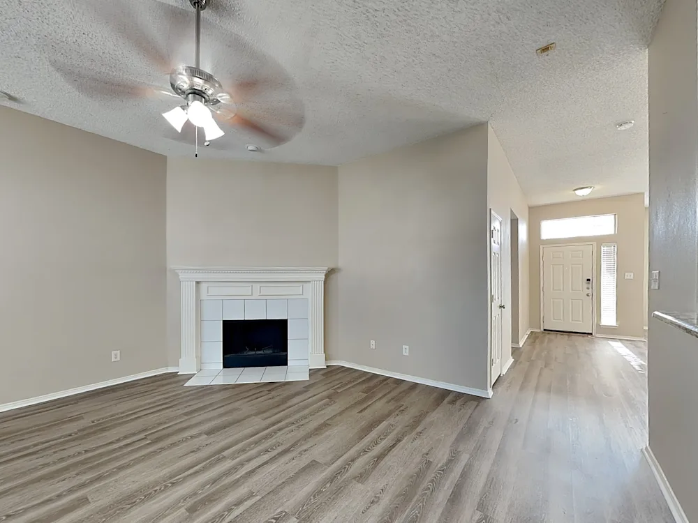 Dallas, Apartments/Houses, USD 1050/month,  3 BR,  0 Sq. Meter,  Beautiful & Neat Environment Of 3 Bed 2 Bath 2,027 Sqft