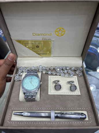 Al Faisaliyah, Clothing & Accessories, SAR 75,  Diamond Blue Watch Set