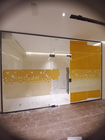 Jeddah, Construction, تركيب زجاج رملي (ساند بلاست) وتصاميم زجاج في 