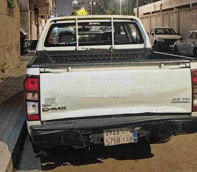 Dammam, Vehicles, Cars & Trucks , SAR 48000,  Isuzu D-MAX,  2021,  Manual,  3320000 KM,   For Sale. Good Condition, Negotiable