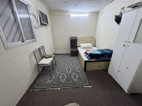 Manfouha, Rooms Available, SAR 950/month,  Furnished,  Furnished Room Available For Bachelor 900 SAR Per Month, Front Of Manfouha Metro Station.