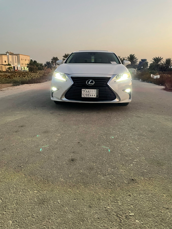 Khobar, Vehicles, Cars & Trucks , SAR 90000,  Lexus ES 350,  2017,  Automatic,  207 KM,