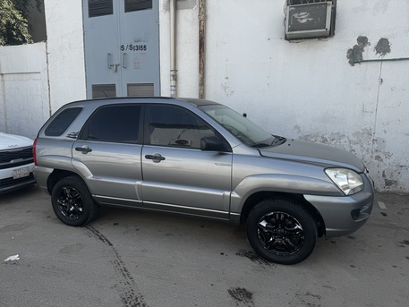 Riyadh, Vehicles, Cars & Trucks , SAR 13000,  Kia Sportage,  2008,  Manual,  235000 KM,