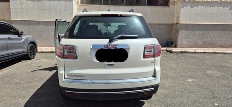 Madinah, Vehicles, Cars & Trucks , SAR 15000,  GMC Acadia 2014,  2014,  Automatic,  421000 KM,  للبيع جمس اكيديا موديل