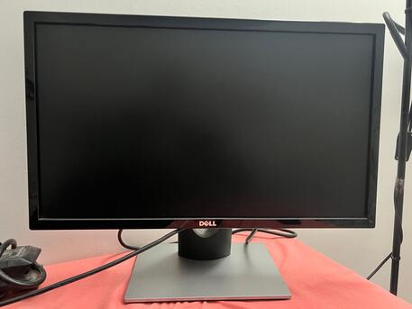 Al Malaz, Household Items, SAR 950,  Dell Flat Monitor 25