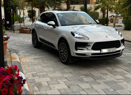 Riyadh, Vehicles, Cars & Trucks , SAR 155,  Porsche Macan,  2021,  Automatic,  180000 KM,