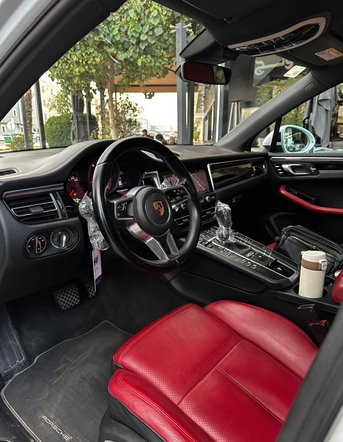 Riyadh, Vehicles, Cars & Trucks , SAR 155,  Porsche Macan,  2021,  Automatic,  180000 KM,