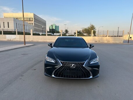 Al Olaya, Vehicles, Cars & Trucks , SAR 169000,  Lexus ES 250,  2024,  Automatic,  13200 KM,  Lexus | Excellent Condition | Low Mileage | Under Warranty