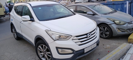 Yanbu, Vehicles, Cars & Trucks , SAR 35000,  Hyundai Santa Fe,  2014,  Automatic,  304000 KM,  Santa Fe