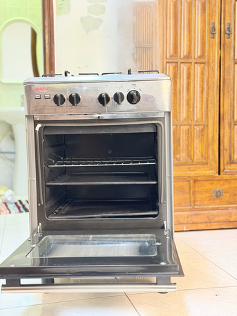 Jubail, Household Items, SAR 500,  Gas Cooking Range With Oven And Grill.