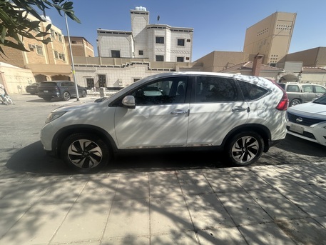 Riyadh, Vehicles, Cars & Trucks , SAR 50000,  Honda CR-V EX-L,  2016,  Automatic,  220736 KM,