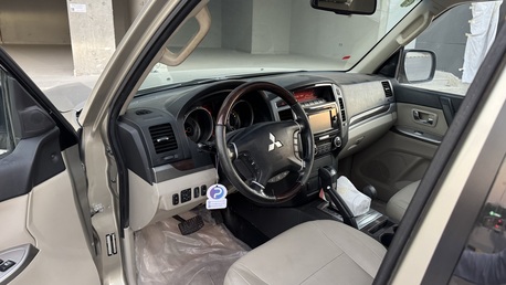 Al Malaz, Vehicles, Cars & Trucks , SAR 49500,  Mitsubishi Pajero,  2016,  1500000 KM,  Pajero Low Mailage