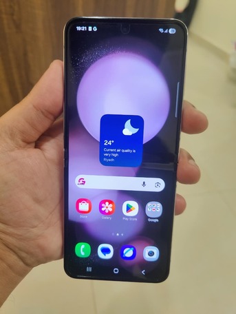 Tuwaiq, Mobile Phones, SAR 1500,  Samsung Galaxy Z Flip5 (Box Opened)