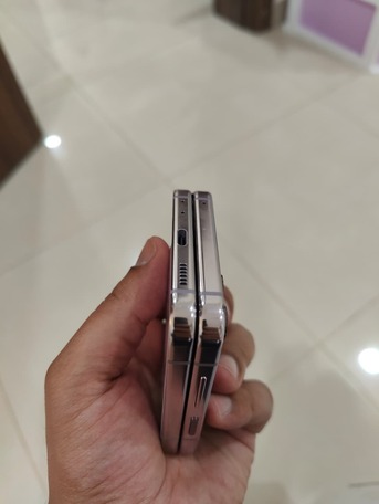 Tuwaiq, Mobile Phones, SAR 1500,  Samsung Galaxy Z Flip5 (Box Opened)