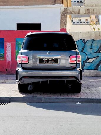 Hamad Town, Vehicles, Cars & Trucks , BHD 9300,  Nissan Patrol,  2017,  Automatic,  121000 KM,   NISMO V8  MODEL WITH SINGLE OWNER & ZERO ACCIDENT CAR