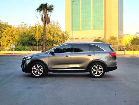 Manama, Vehicles, Cars & Trucks , BHD 1,  Kia Sorento,  2016,  Automatic,  129000 KM,  GT V6 AWD FULL OPTION