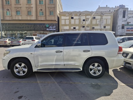 Dammam, Vehicles, Cars & Trucks , SAR 59000,  2011,  2011,  Automatic,  250 KM,  Toyota Landcruiser V8 VX-R