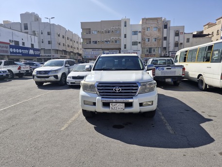 Dammam, Vehicles, Cars & Trucks , SAR 59000,  2011,  2011,  Automatic,  250 KM,  Toyota Landcruiser V8 VX-R
