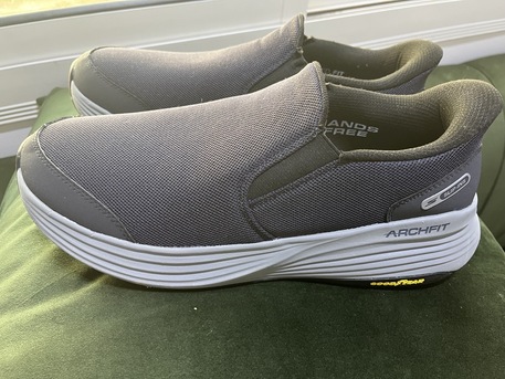 Madinah, Clothing & Accessories, SAR 350,  For Sale: Skechers Max Cushioning Arch Fit &ndash; Comfort You Can Feel!