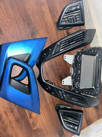 Riyadh, Auto Parts, SAR 1500,  Hyundai Veloster Turbo 2016 Screen And Decors