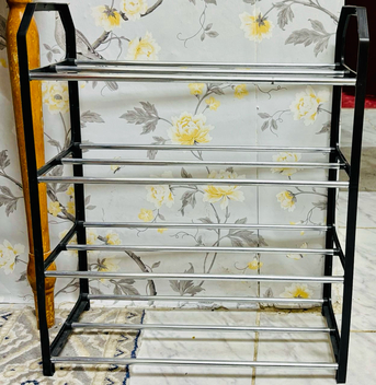 Riyadh, Furniture, SAR 75,  Tile Table For Throw Away Price (free Items Too)