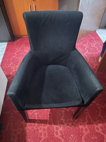 Riyadh, Furniture, SAR 75,  Tile Table For Throw Away Price (free Items Too)