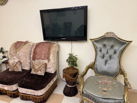 Jeddah, Furniture, SAR 2000,  Sofa, Tea Table, Carpet, TV And Plants
