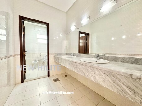 Kuwait City, Apartments/Houses, KWD 1000/month,  4 BR,  Spacious 4 Master Bedroom Full-Floor Apartment For Rent In Qortuba