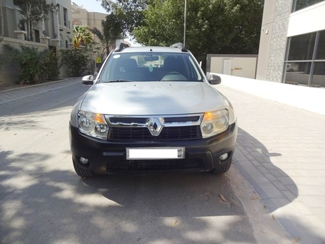 Zinj, Vehicles, Cars & Trucks , BHD 1600,  Renault Duster,  2015,  Automatic,  188000 KM,   LOW BUDGET SUV URGENT FOR SALE