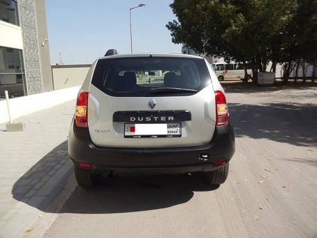 Zinj, Vehicles, Cars & Trucks , BHD 1600,  Renault Duster,  2015,  Automatic,  188000 KM,   LOW BUDGET SUV URGENT FOR SALE