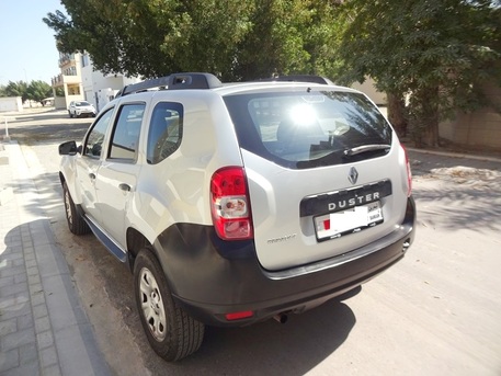 Zinj, Vehicles, Cars & Trucks , BHD 1600,  Renault Duster,  2015,  Automatic,  188000 KM,   LOW BUDGET SUV URGENT FOR SALE