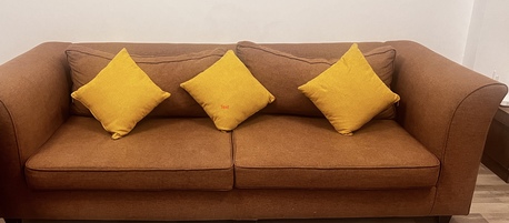 Manama, Furniture, BHD 80,  5-Seater Sofa For Sale &ndash; Excellent Condition