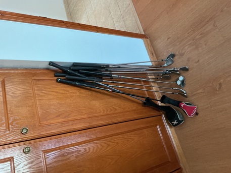 Janabiya, Sporting Goods, BHD 30,  Left Hand Golf Clubs + Golf Balls