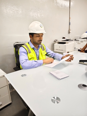 Al Bawadi, Job Seekers, Just I