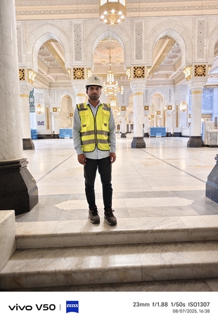 Al Bawadi, Job Seekers, Just I