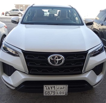 Dammam, Passenger Transport, Driver With Car Available &ndash; Fortuner 2026 Diesel &ndash; Al Khobar/Dammam