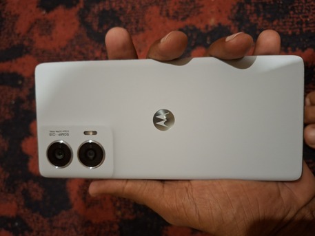 Azizia, Mobile Phones, SAR 800,  Motorola Edge 50 Fusion 8G RAM 5G 256GB Like New. NOT A Single Scratch