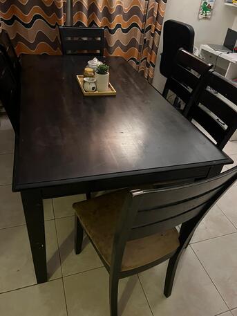 Al Sulaymaniyyah, Furniture, SAR 220,  Dining Table In Excellent Condition With Free 6 Chairs