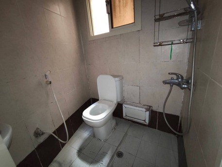 Manama, Apartments/Houses, BHD 170/month,  2 BR,  Manama:- Behind AMH Hospital.2Bhk Flat On Rent With Acs.Bd 170/- Without EWA.