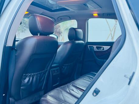 Manama, Vehicles, Cars & Trucks , BHD 1,  Infiniti FX,  2012,  319000 KM,  Sunroof - Full Option -V6