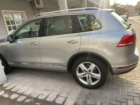 Juffair, Vehicles, Cars & Trucks , BHD 4200,  Volkswagen Touareg,  2015,  Automatic,  200000 KM,    V6 Full Option