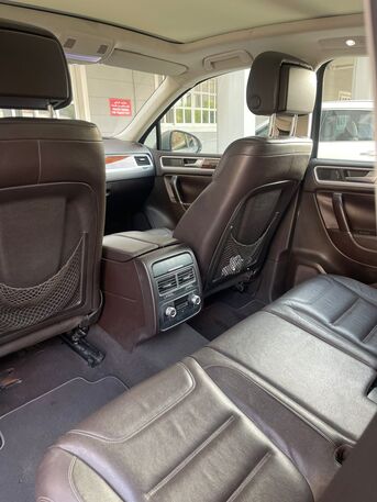 Juffair, Vehicles, Cars & Trucks , BHD 4200,  Volkswagen Touareg,  2015,  Automatic,  200000 KM,    V6 Full Option