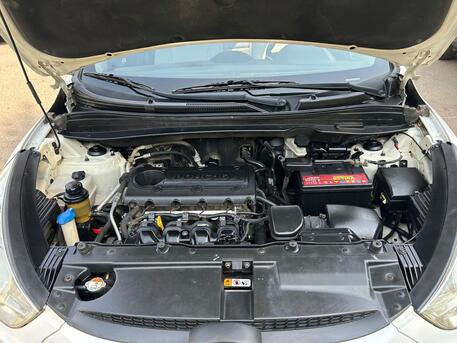 Jeddah, Vehicles, Cars & Trucks , SAR 29500,  Hyundai Tucson,  2014,  Automatic,  214938 KM,