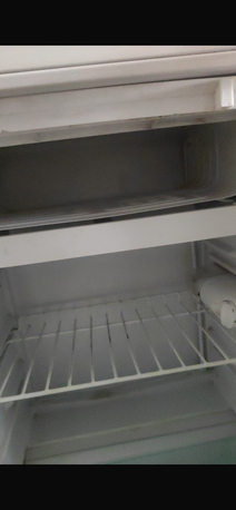 Al Kharj, Electronics, SAR 350,  Wahing Machine 7kg And Small Fridge Working Condition With Low Price Need To Sell Urgently