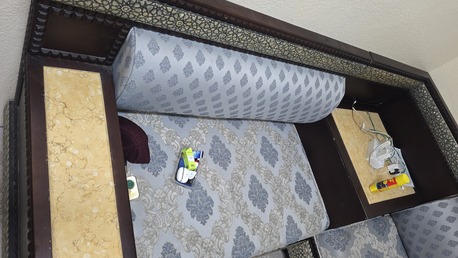 Jubail, Household Items, SAR 550,  For Sale &ndash; Maharaja Royal Sofa (Almost New!)
